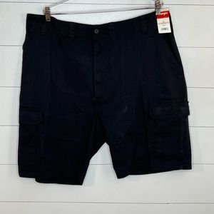 WRANGLER MEN’S BLACK CARGO SHORTS NWT SZ 48